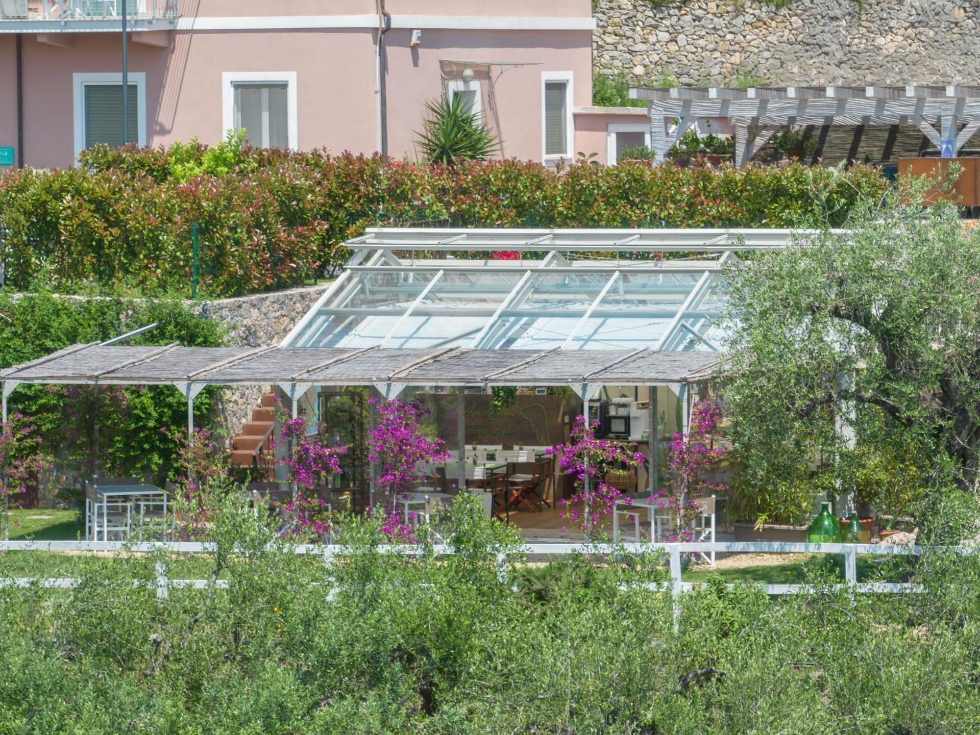 Agriturismo Terre Degli Angeli Pietra Ligure Exterior foto